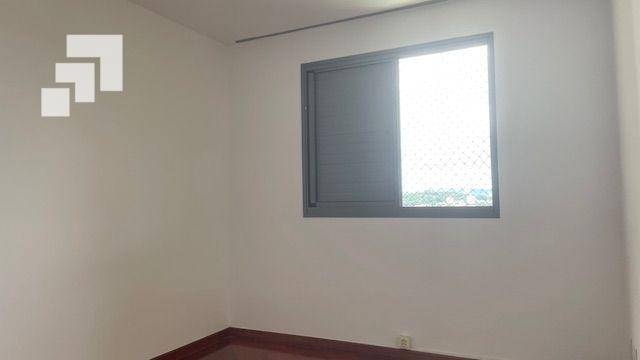 Apartamento para alugar com 4 quartos, 170m² - Foto 9