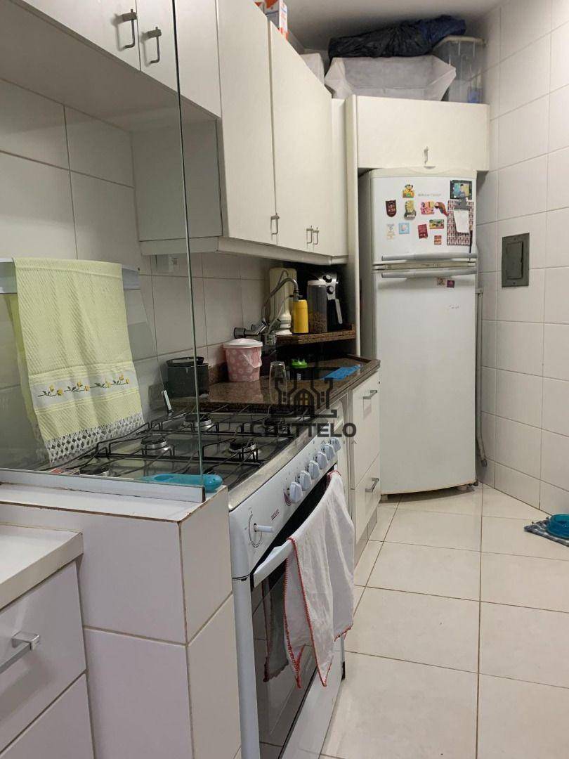 Apartamento à venda com 3 quartos, 85m² - Foto 4