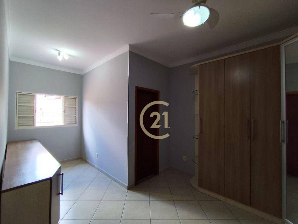 Casa para alugar com 3 quartos, 134m² - Foto 8