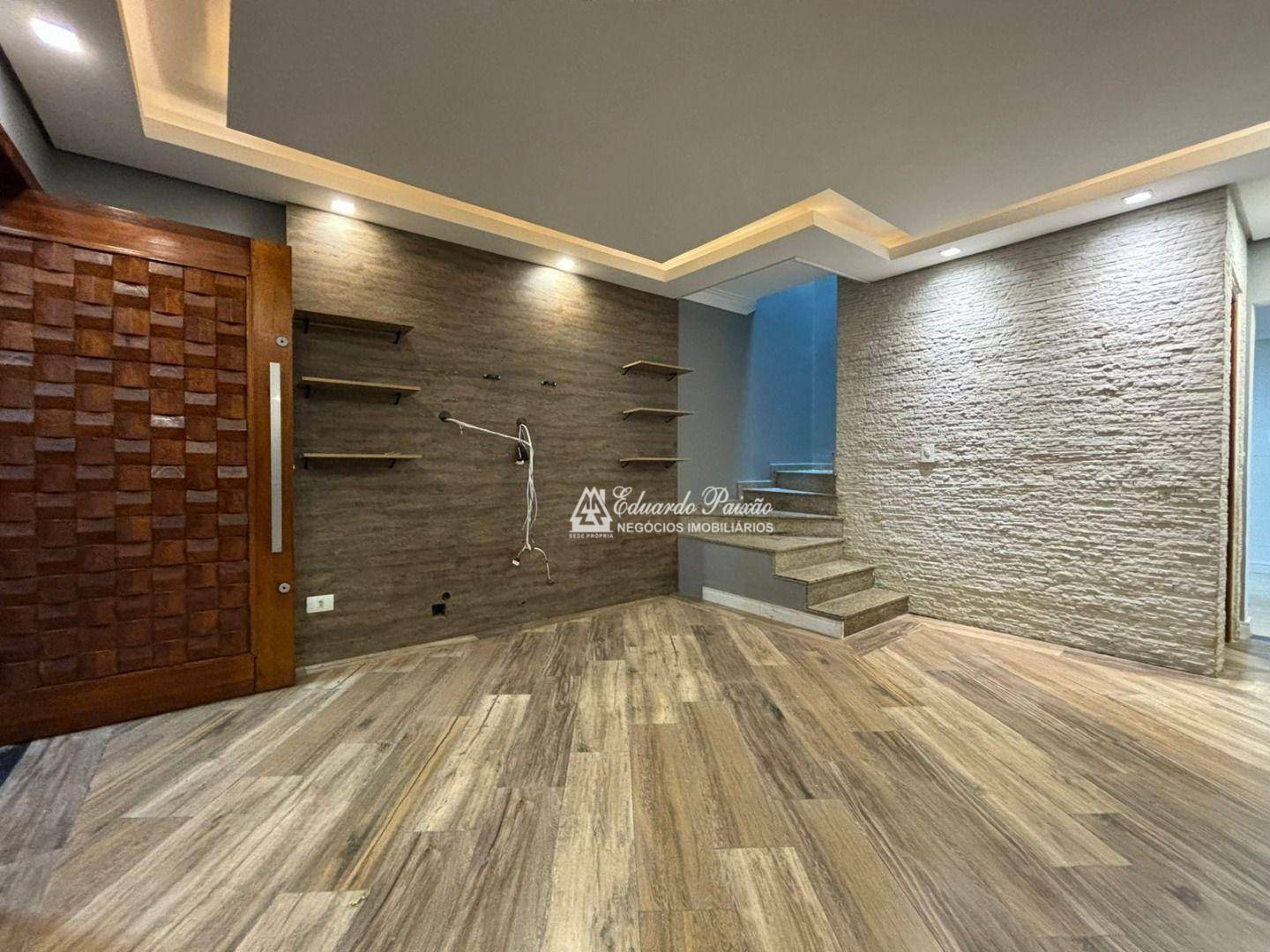 Sobrado à venda e aluguel com 3 quartos, 150m² - Foto 3