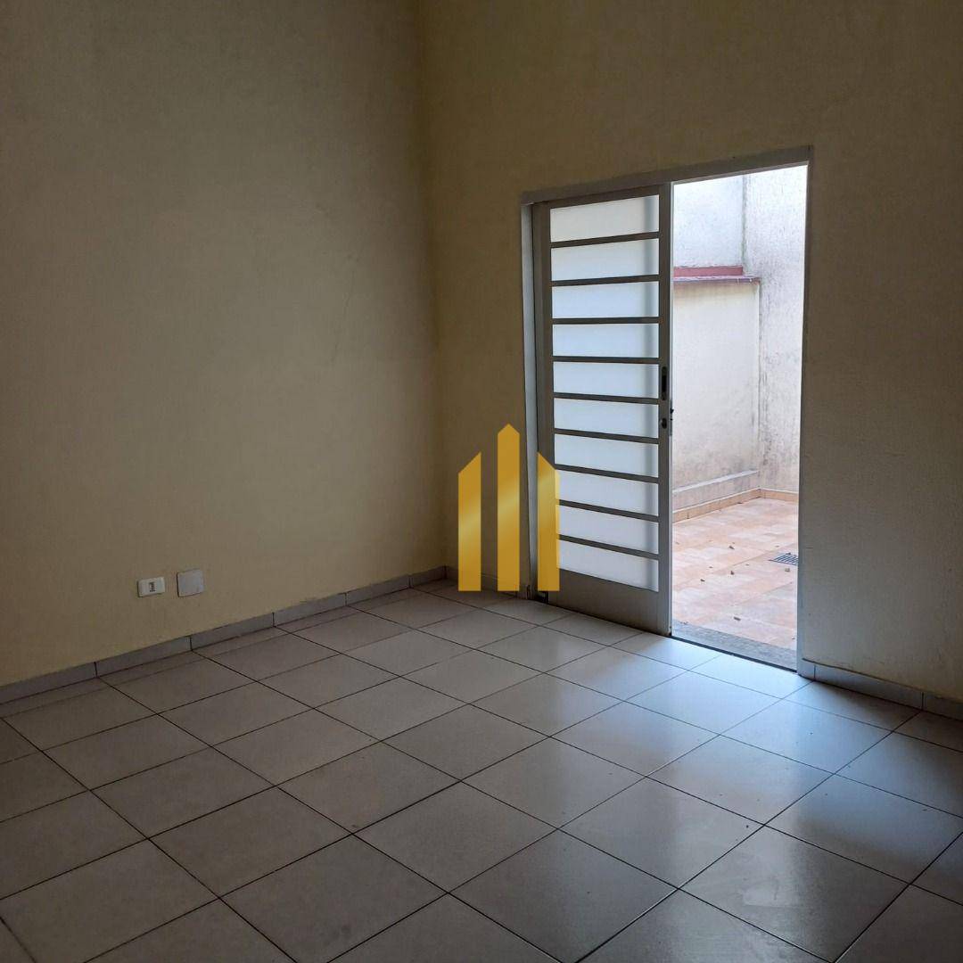 Casa para alugar com 2 quartos, 250m² - Foto 9