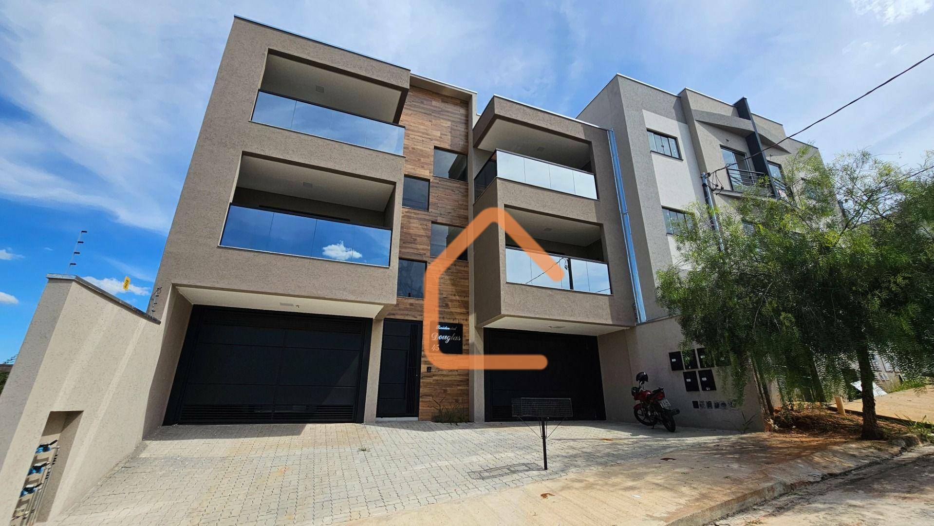 Apartamento à venda com 3 quartos, 115m² - Foto 1