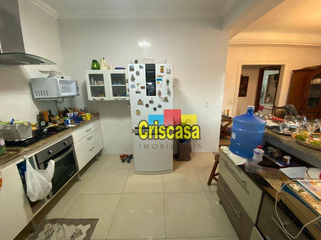 Casa à venda com 6 quartos, 250m² - Foto 25