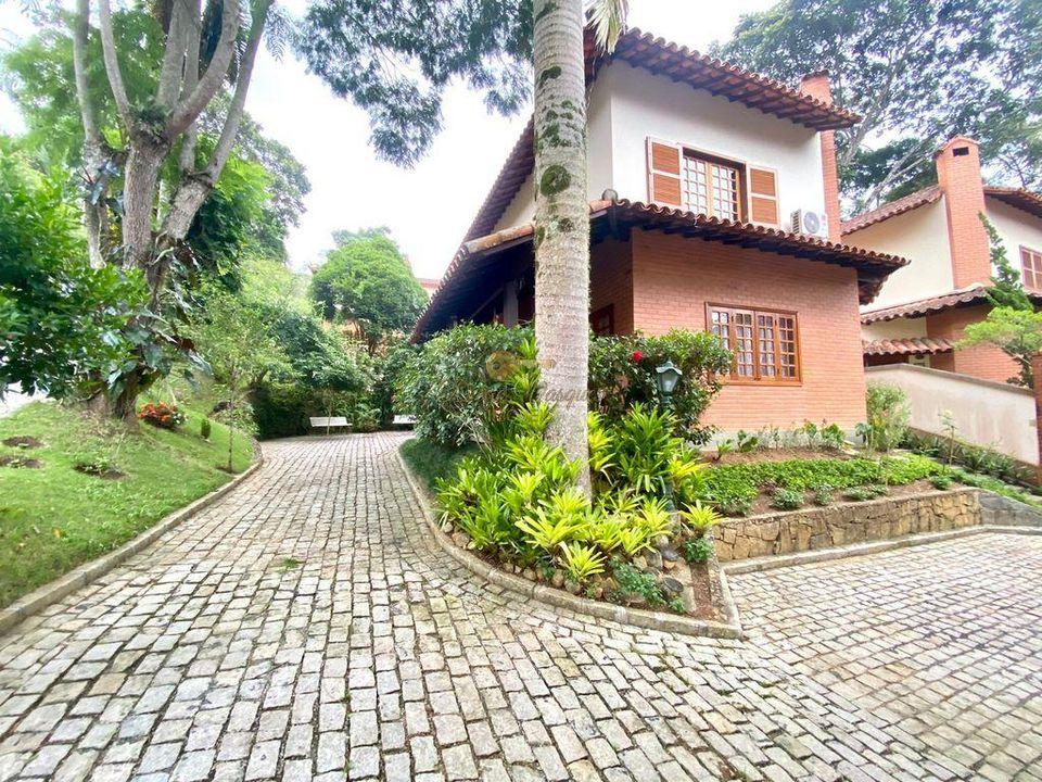 Casa de Condomínio à venda com 4 quartos, 160m² - Foto 1