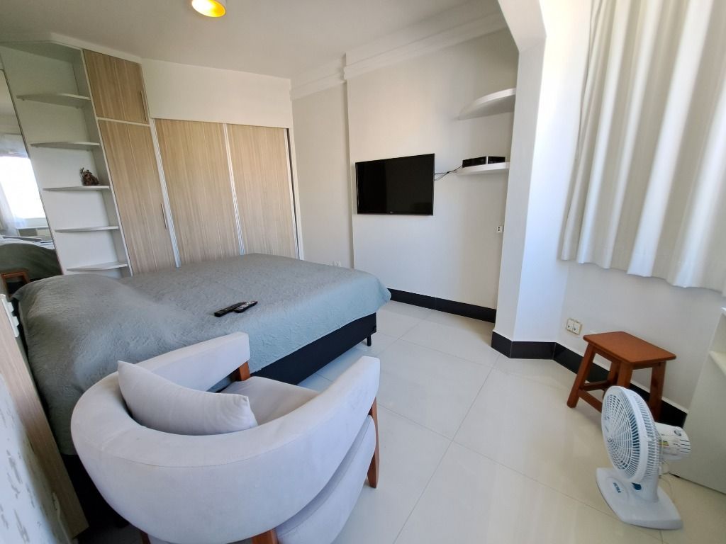 Apartamento à venda com 3 quartos, 180m² - Foto 18