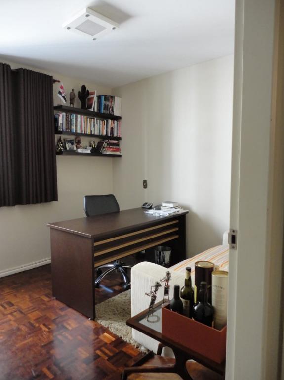 Apartamento à venda com 3 quartos, 107m² - Foto 6