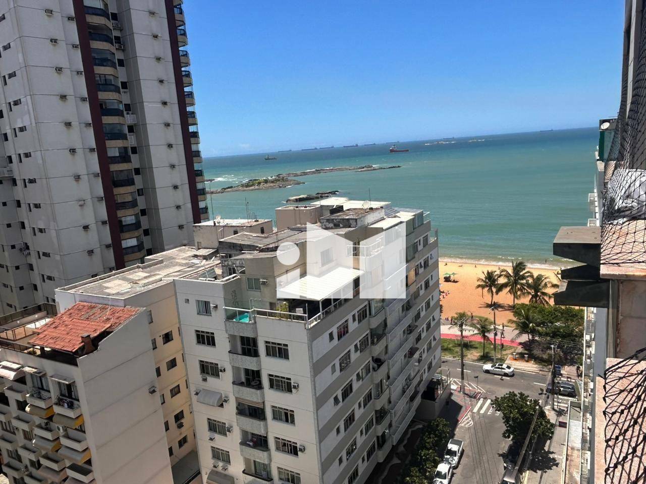 Apartamento à venda com 3 quartos, 130m² - Foto 1