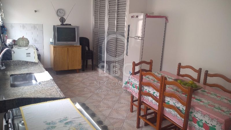 Casa à venda e aluguel com 3 quartos, 172m² - Foto 9