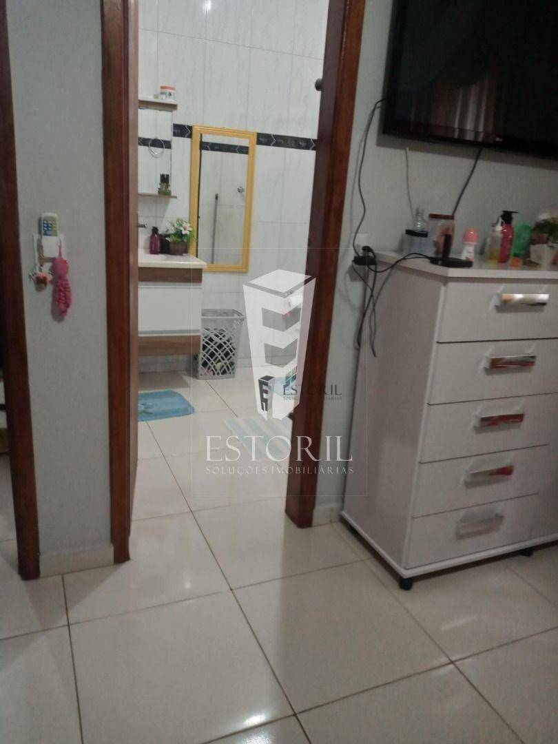 Casa à venda com 2 quartos, 200m² - Foto 9