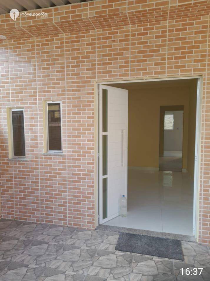 Casa à venda com 2 quartos, 120m² - Foto 1