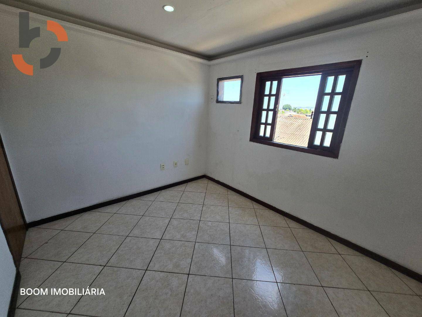 Casa à venda com 2 quartos, 69m² - Foto 17