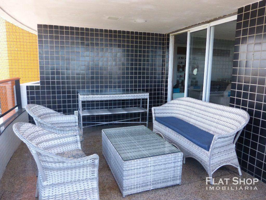 Apartamento à venda com 4 quartos, 210m² - Foto 2