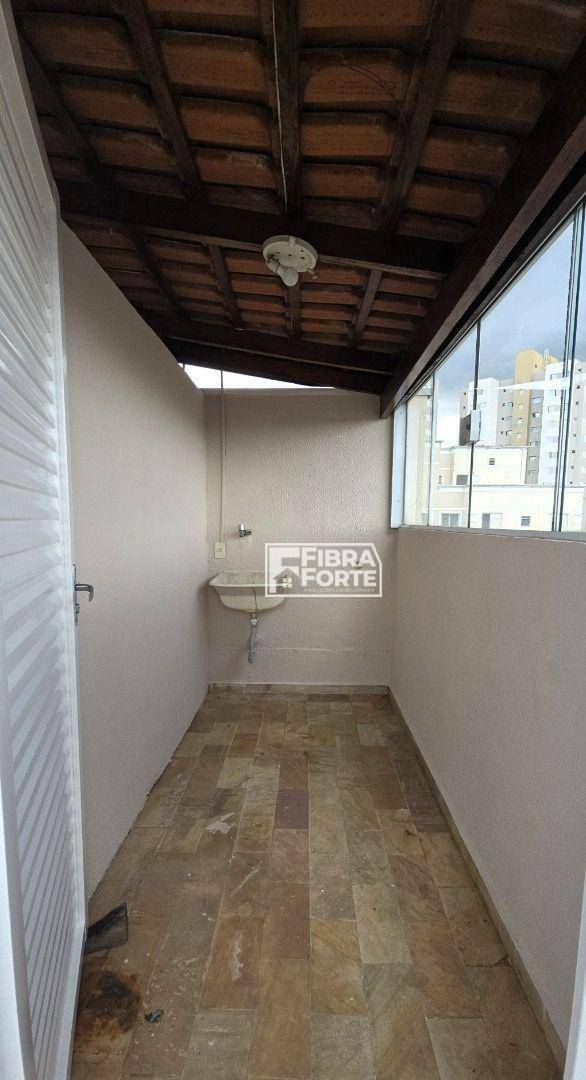 Apartamento para alugar com 3 quartos, 121m² - Foto 13