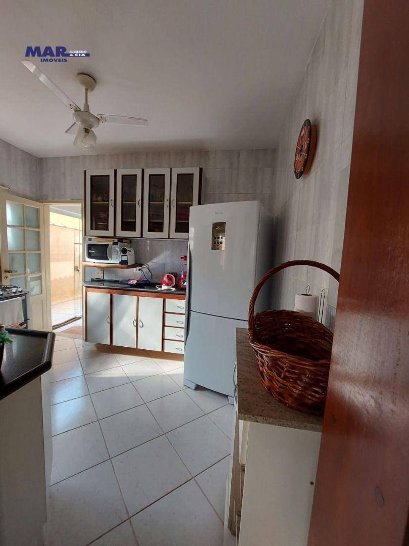 Casa à venda com 4 quartos, 250m² - Foto 33