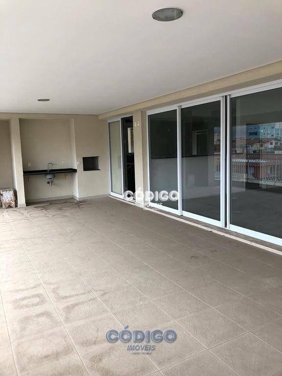 Apartamento à venda com 4 quartos, 204m² - Foto 2