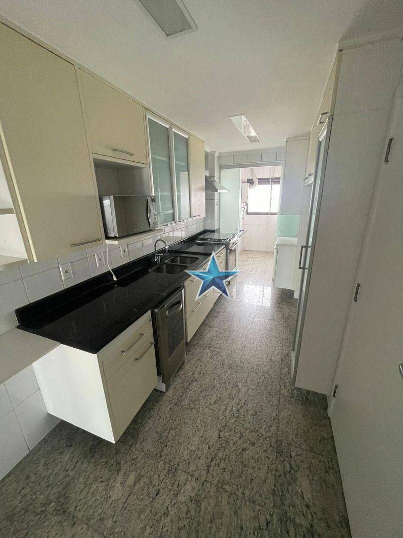 Apartamento para alugar com 3 quartos, 130m² - Foto 6