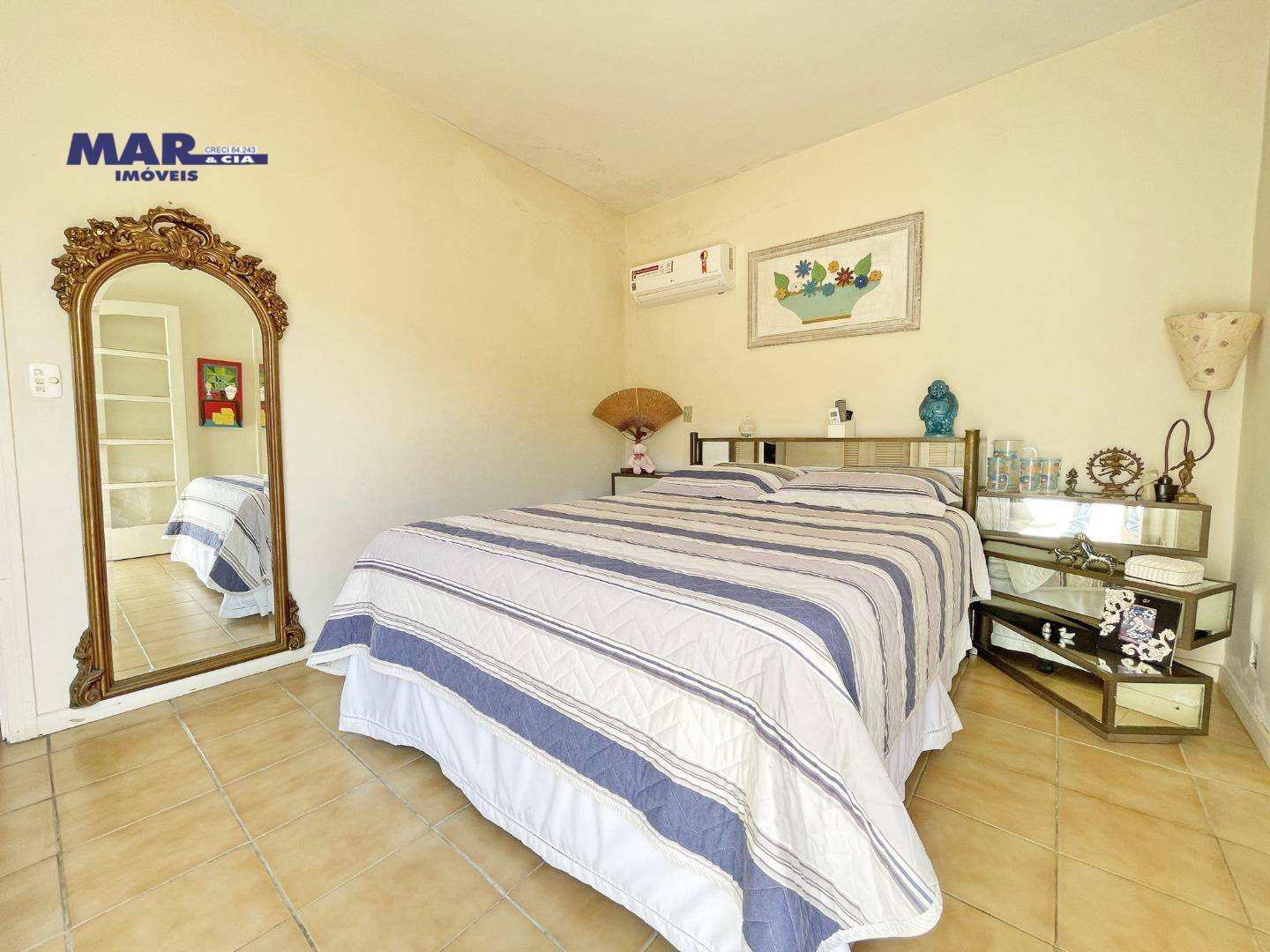 Casa à venda com 3 quartos, 280m² - Foto 11