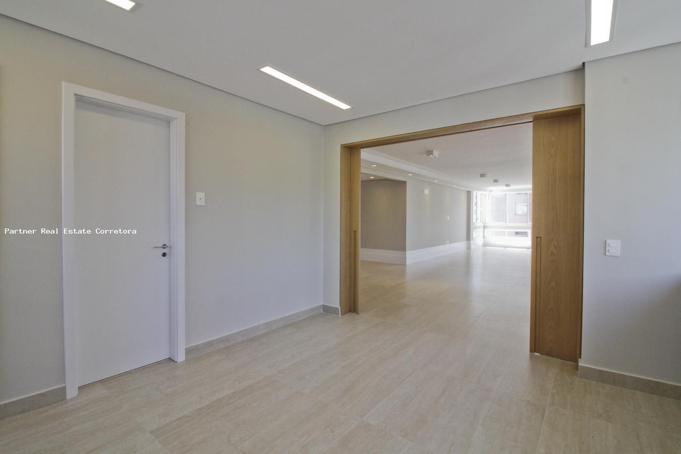 Apartamento à venda com 3 quartos, 250m² - Foto 25