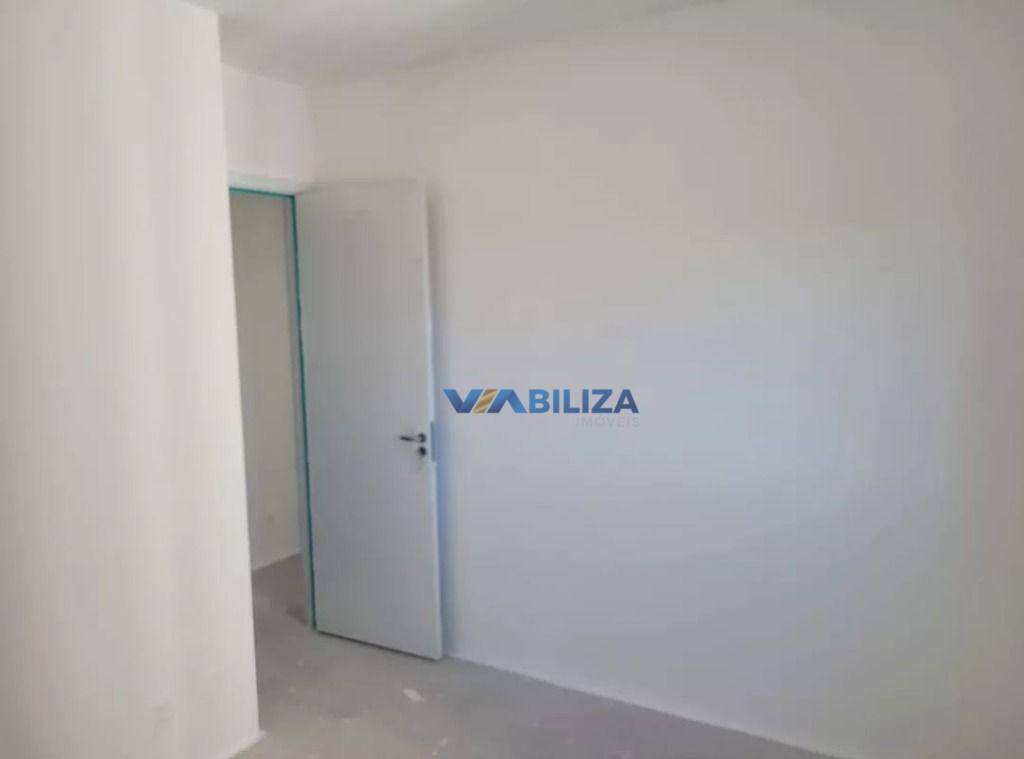 Apartamento à venda com 3 quartos, 75m² - Foto 17