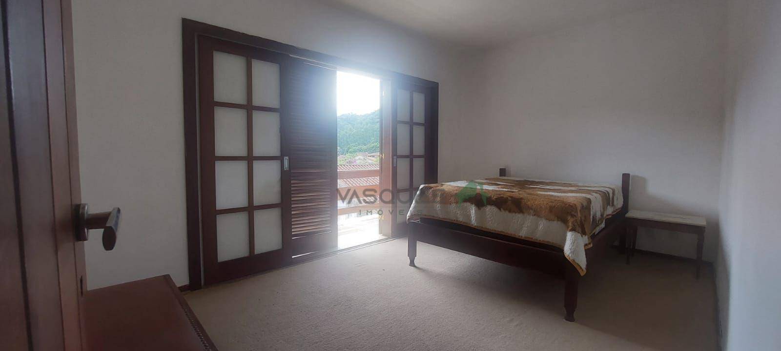 Casa de Condomínio à venda com 4 quartos, 330m² - Foto 11