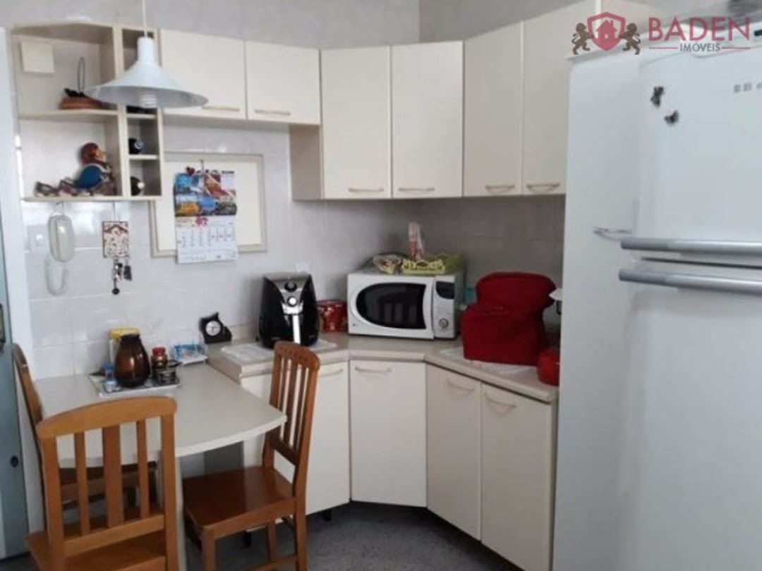 Apartamento à venda com 3 quartos, 95m² - Foto 8