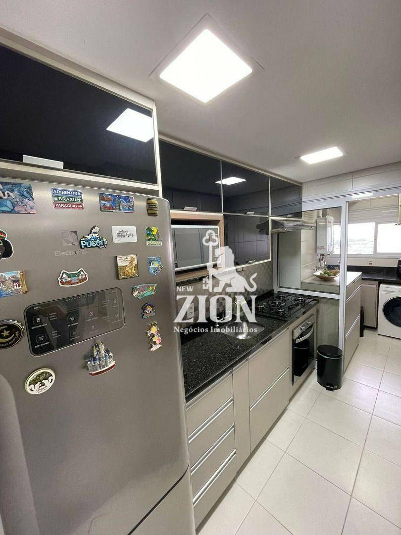 Apartamento à venda com 2 quartos, 65m² - Foto 17