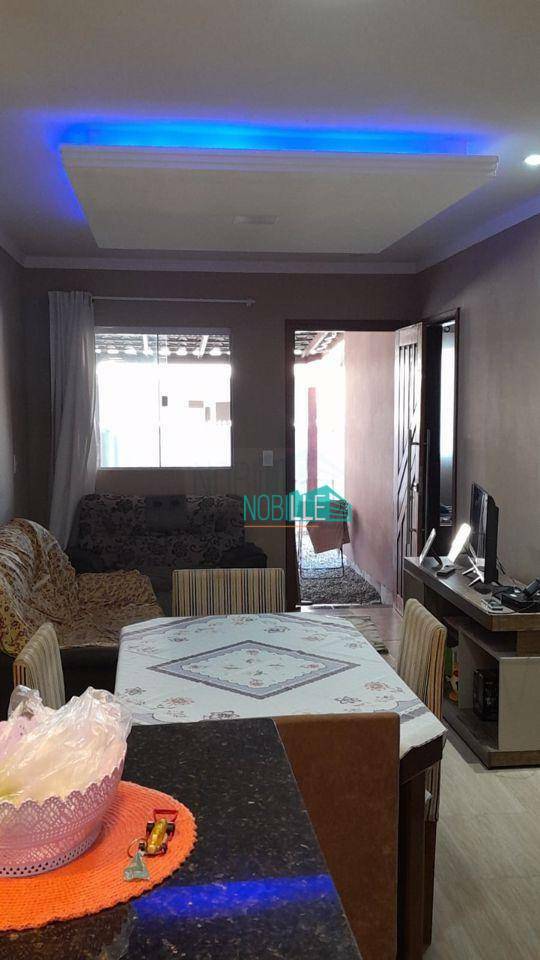 Casa à venda com 3 quartos, 90m² - Foto 11