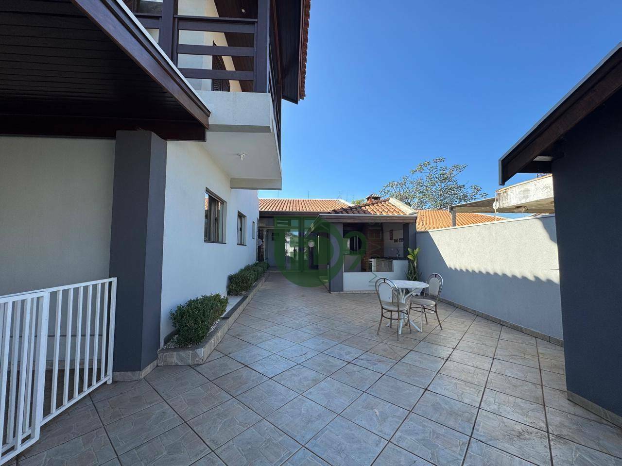 Casa à venda com 3 quartos, 181m² - Foto 5