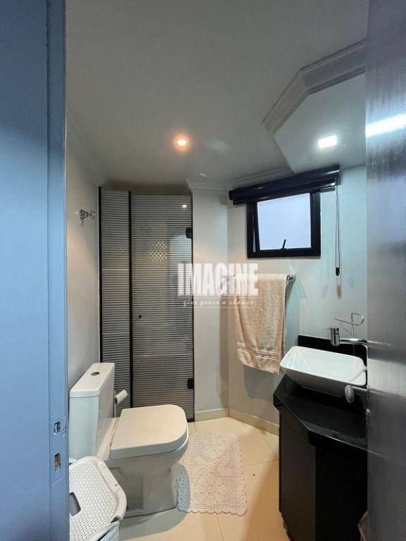 Apartamento à venda com 3 quartos, 96m² - Foto 17