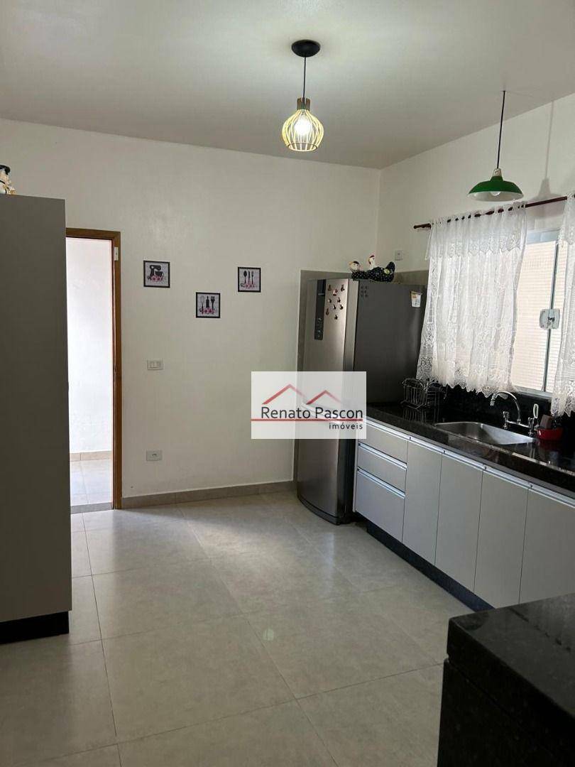 Casa à venda com 3 quartos, 307m² - Foto 4