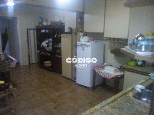 Sobrado à venda com 2 quartos, 200m² - Foto 9