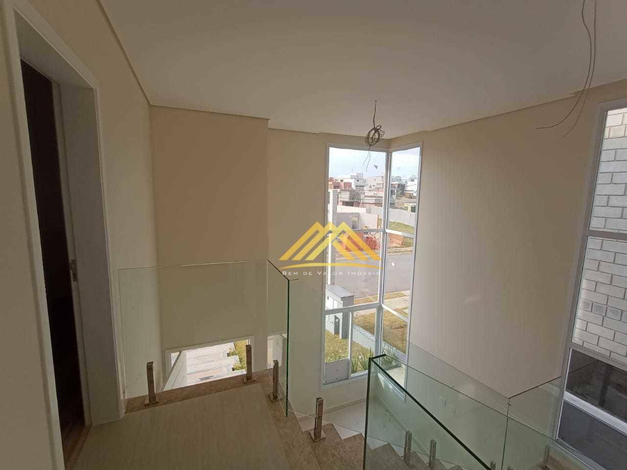 Casa à venda com 3 quartos, 215m² - Foto 9