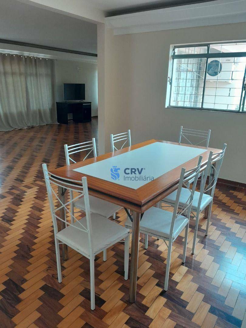 Casa para alugar com 6 quartos, 300m² - Foto 5