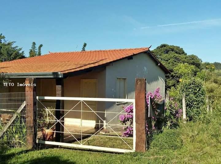 Fazenda à venda com 3 quartos, 300m² - Foto 1