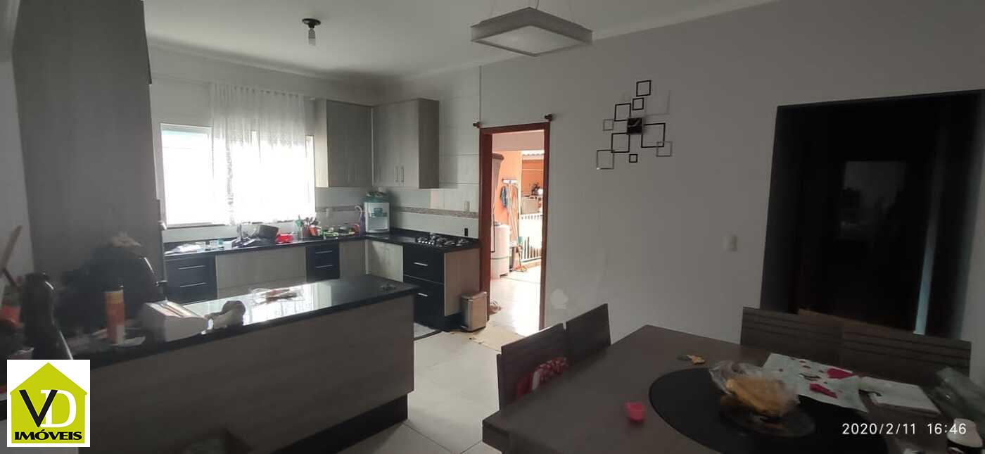 Casa à venda com 3 quartos, 197m² - Foto 6