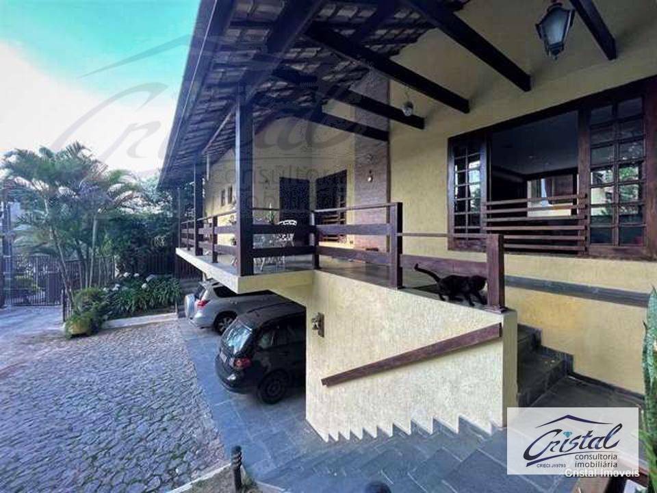 Casa de Condomínio à venda com 4 quartos, 220m² - Foto 5