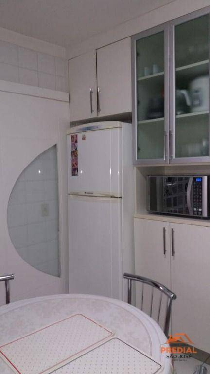 Apartamento à venda com 4 quartos, 153m² - Foto 7