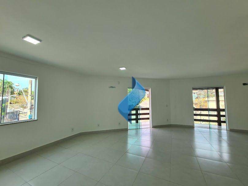 Casa para alugar com 5 quartos, 250m² - Foto 14