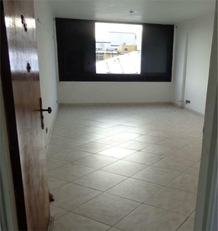 Apartamento à venda com 2 quartos, 82m² - Foto 3