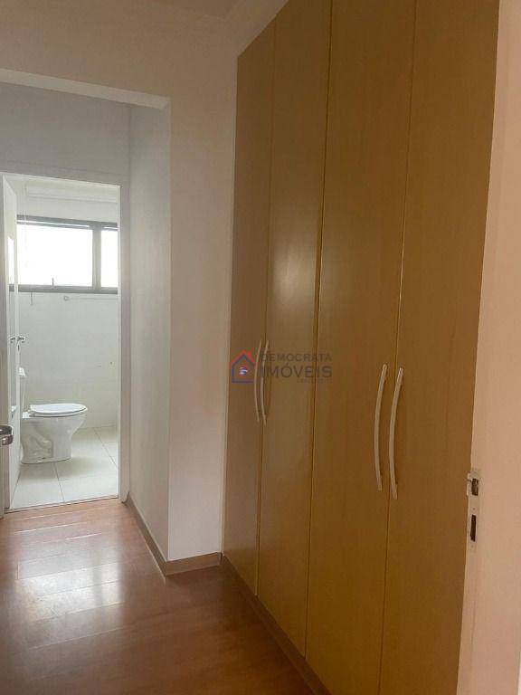 Apartamento à venda com 3 quartos, 139m² - Foto 3