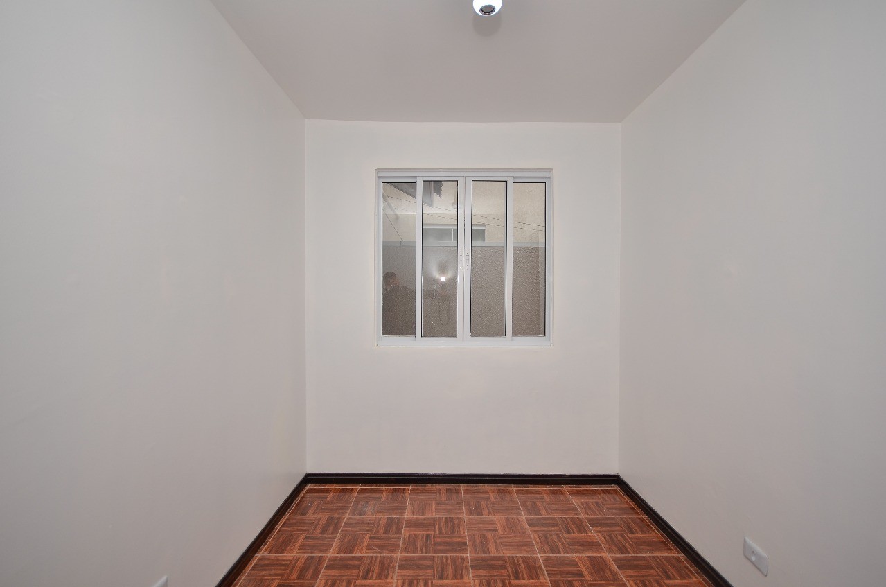 Casa à venda com 3 quartos, 80m² - Foto 11