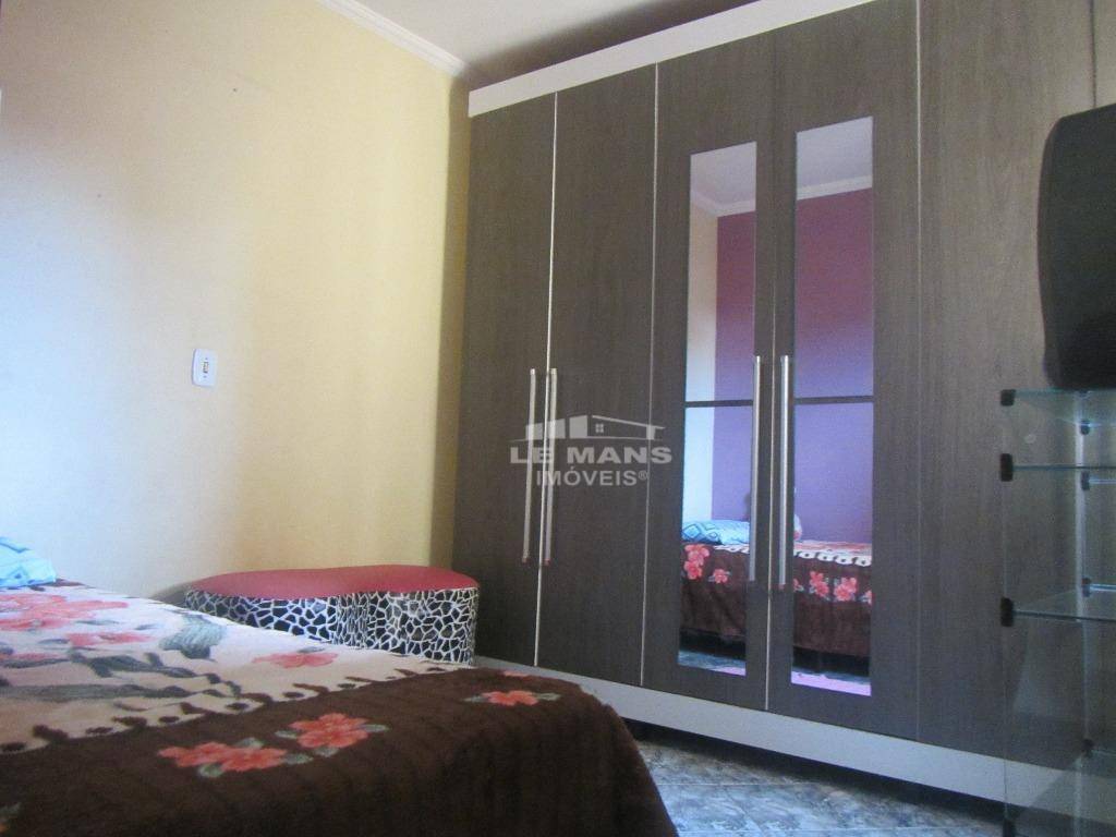 Casa à venda com 3 quartos, 200m² - Foto 14