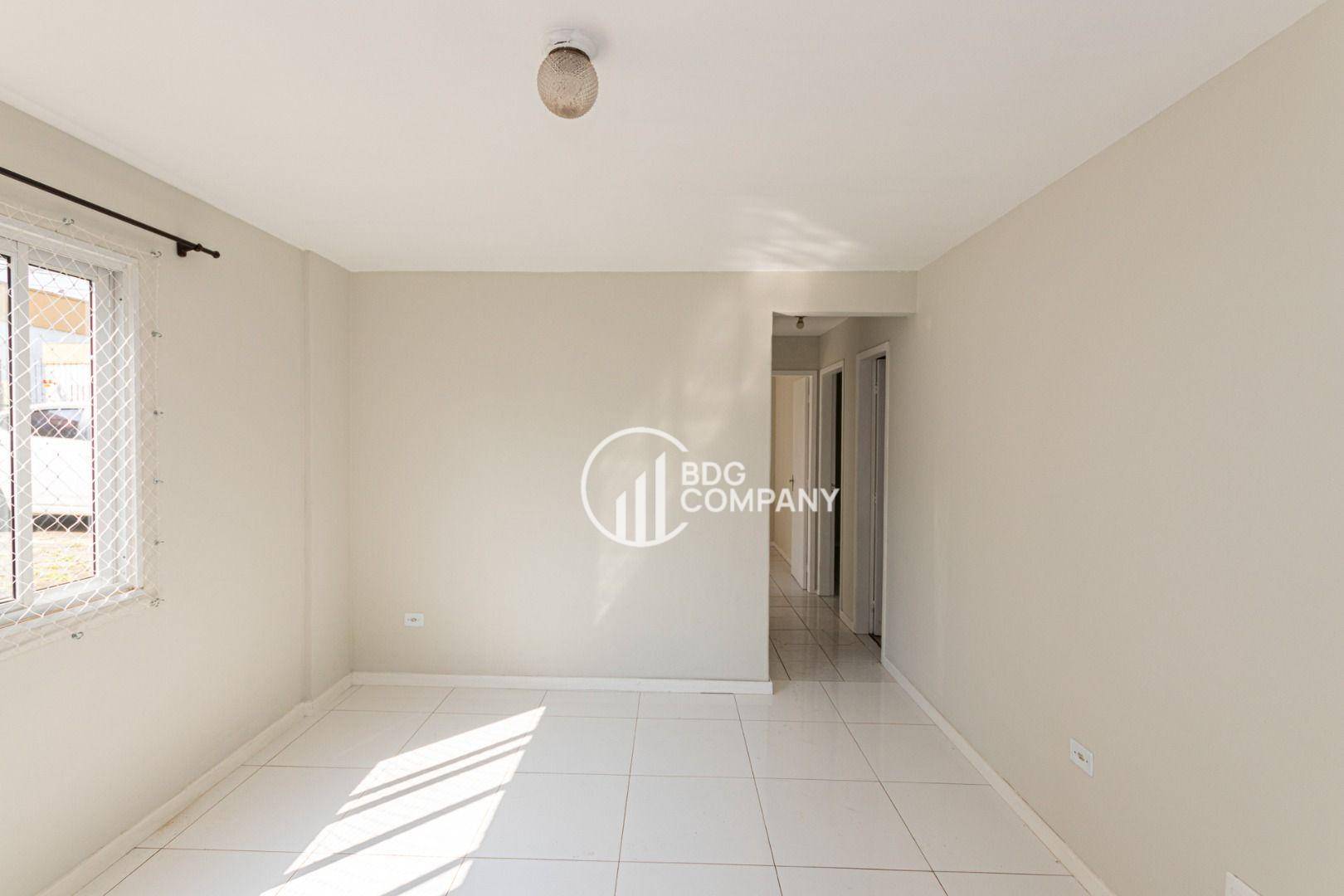 Apartamento à venda com 3 quartos, 49m² - Foto 2