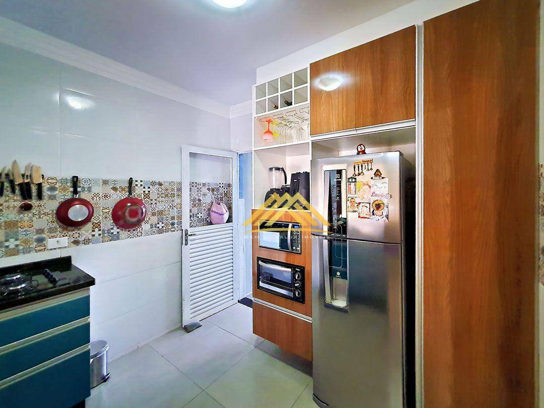 Casa à venda com 2 quartos, 175M2 - Foto 6