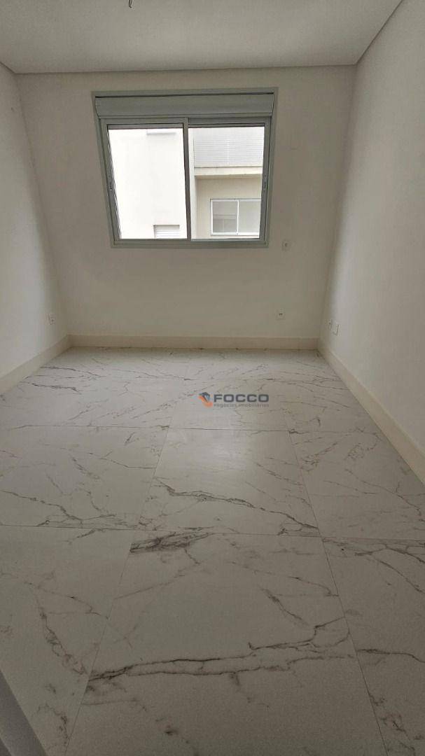 Apartamento à venda com 3 quartos, 86m² - Foto 17