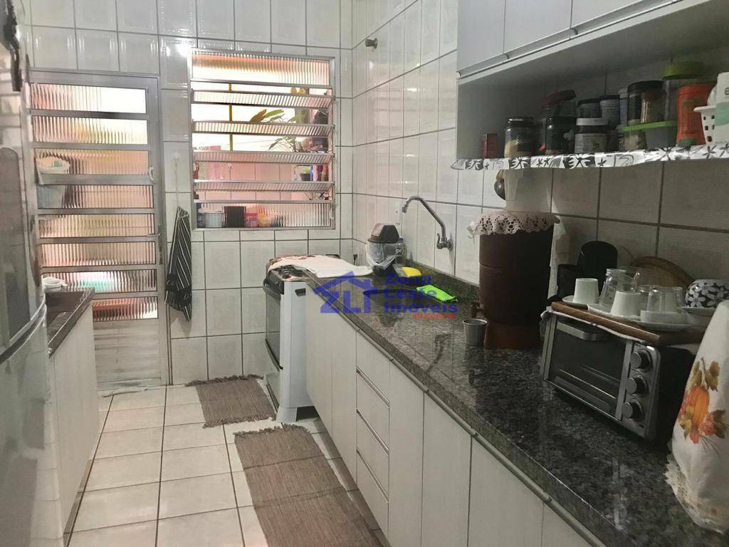 Apartamento à venda com 2 quartos, 84m² - Foto 13