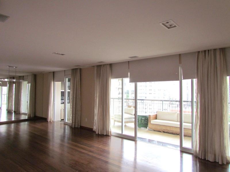 Apartamento para alugar com 4 quartos, 226m² - Foto 2