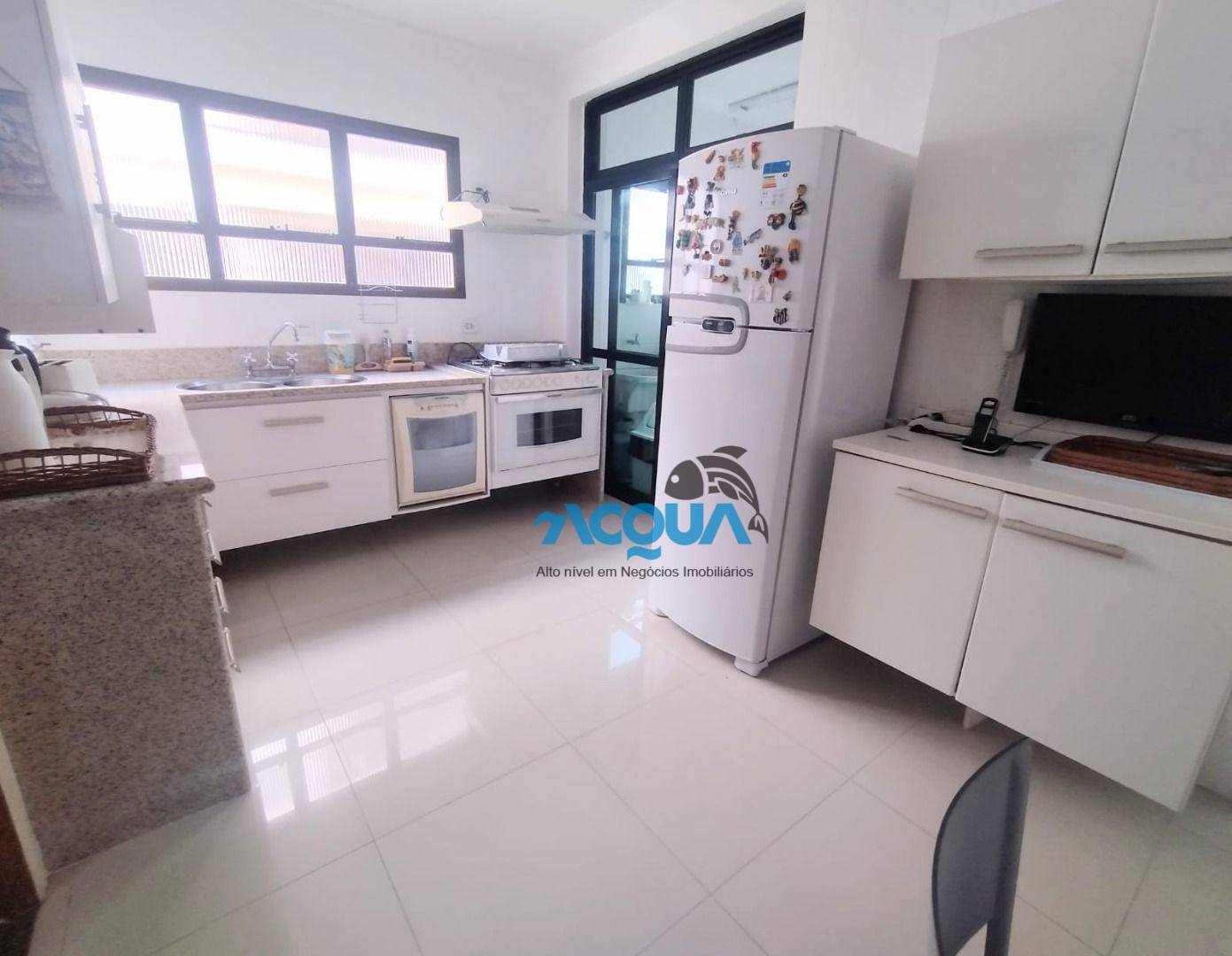 Apartamento à venda com 4 quartos, 155m² - Foto 4