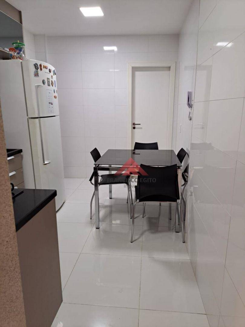 Casa à venda com 2 quartos, 66m² - Foto 4