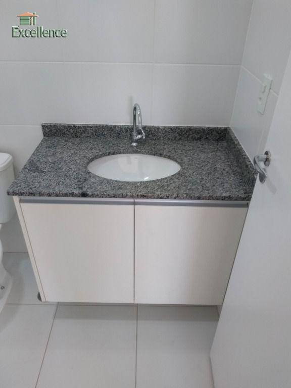 Apartamento para alugar com 2 quartos, 65m² - Foto 5